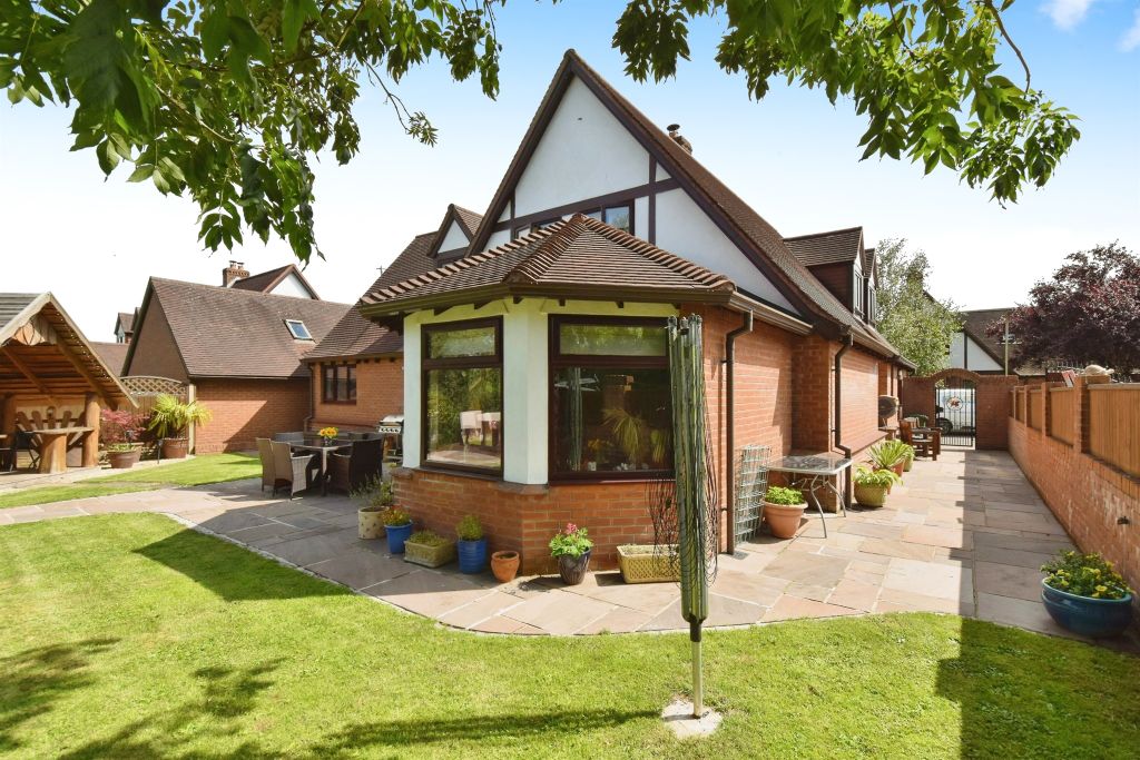 Property photo 3 of 34