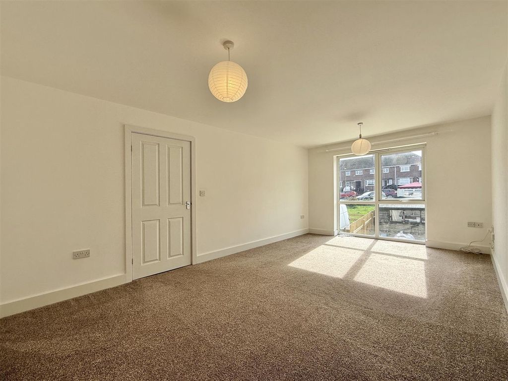 Property photo 2 of 17 Living Room.Jpg