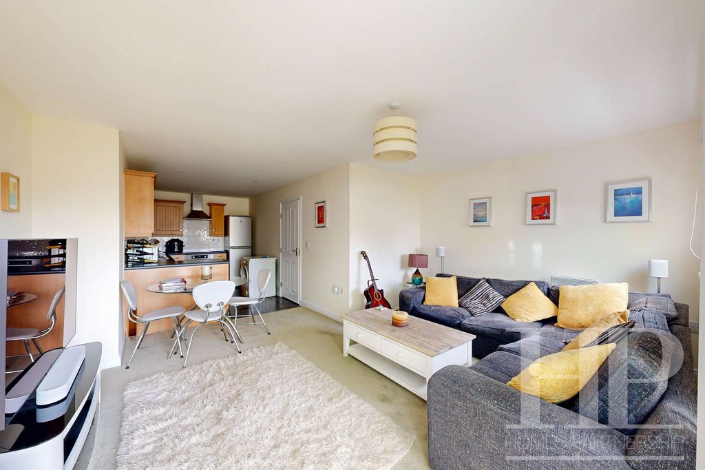 Property photo 2 of 10