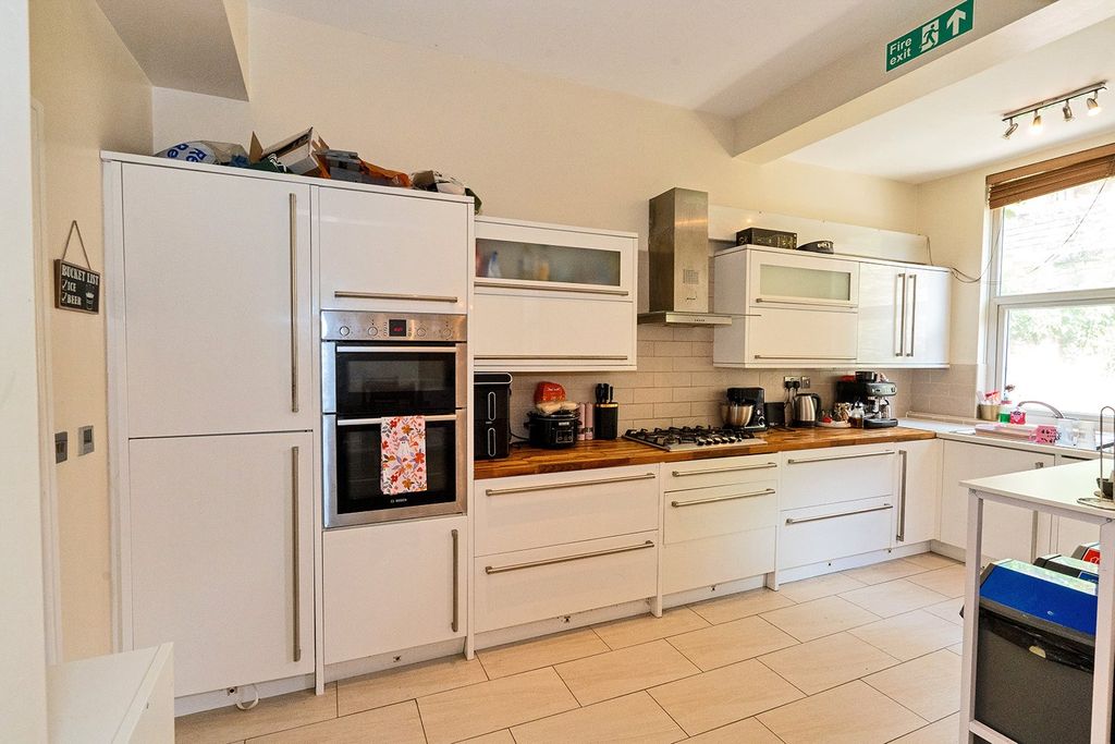 Property photo 3 of 33 Picture No. 26
