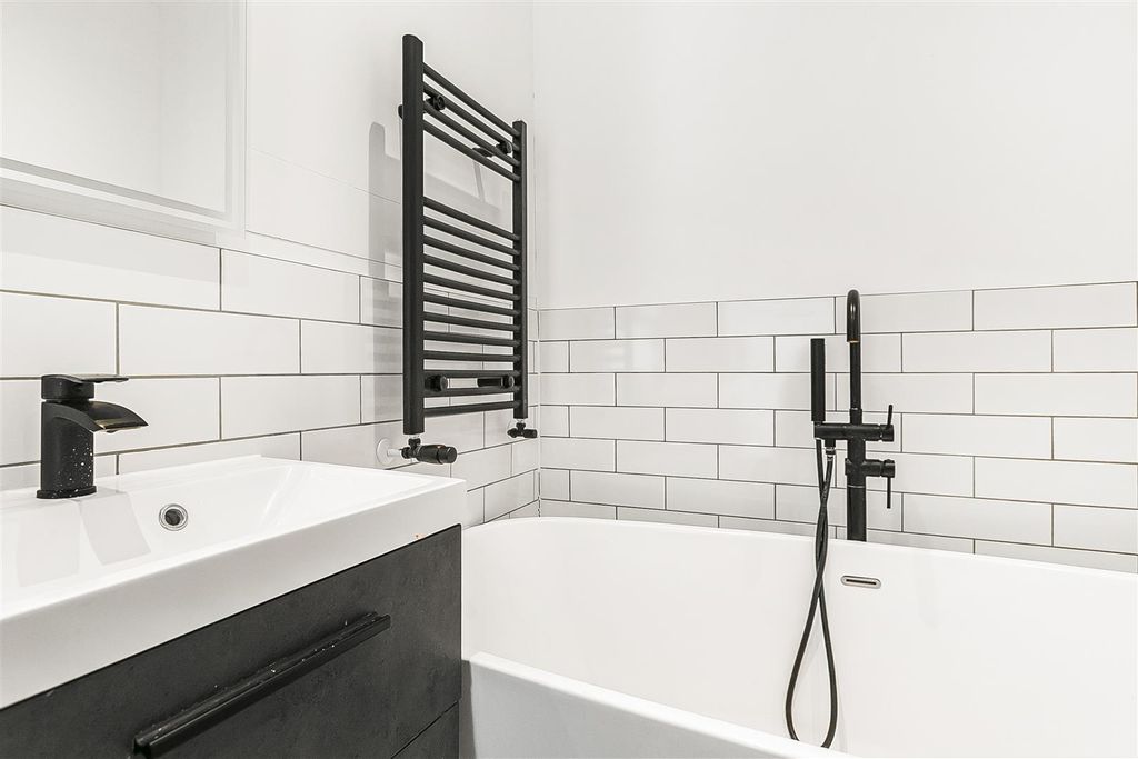 Additional image 24 of 5 bed detached house for saleOak Avenue, Enfield EN2