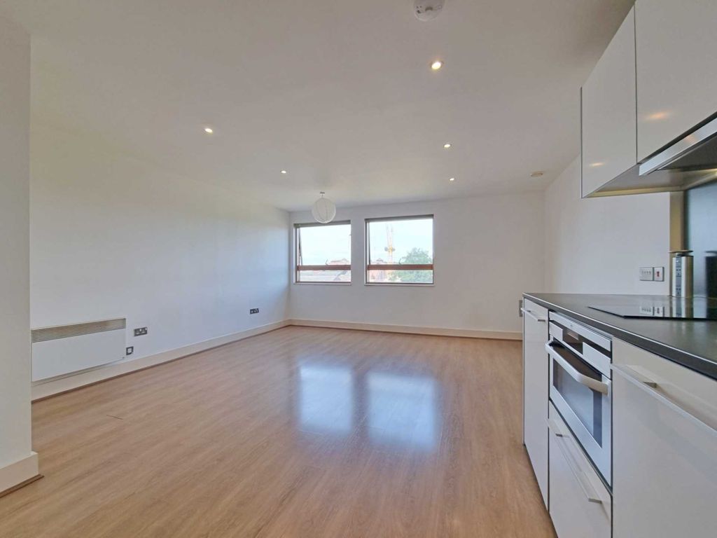 Property photo 3 of 11