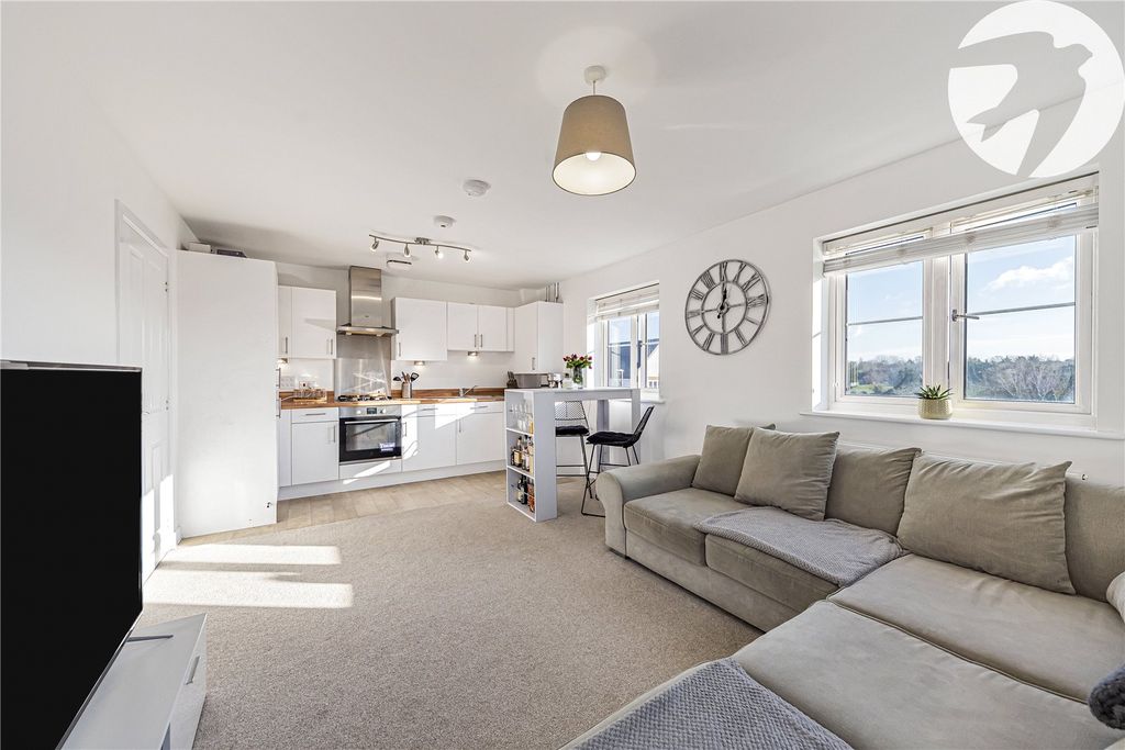 Property photo 2 of 15 Picture No. 13