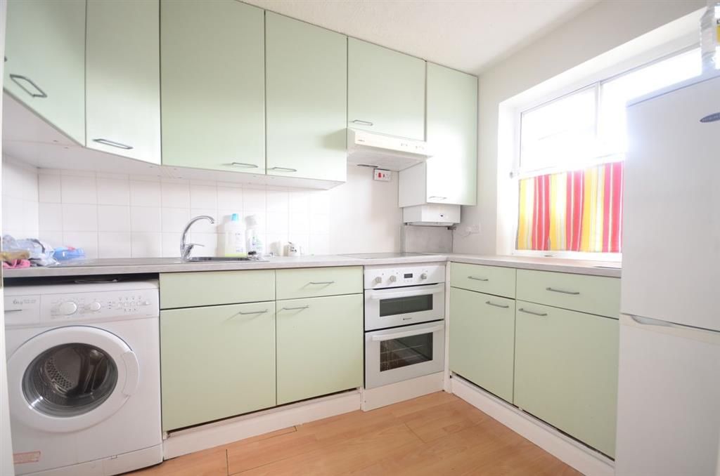 Property photo 2 of 6 Kitchen