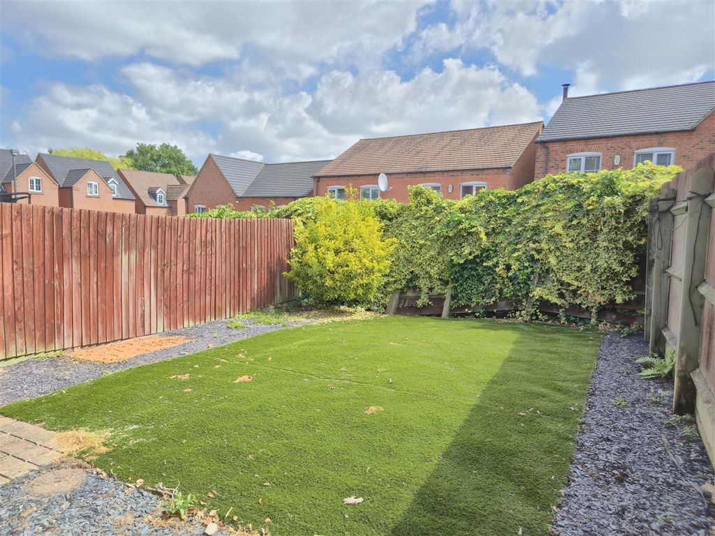 Property photo 2 of 22 Private Rear Garden