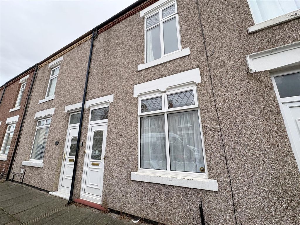 Property photo 2 of 10 Externally