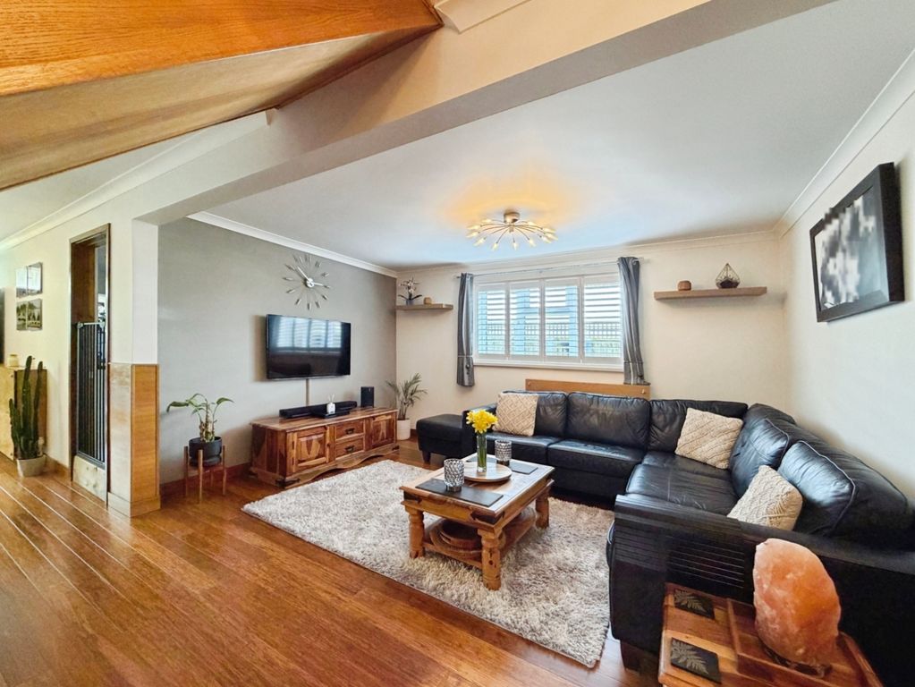 Property photo 3 of 26