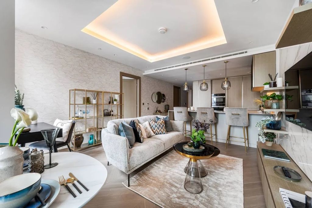 Property photo 1 of 19 Photo 2