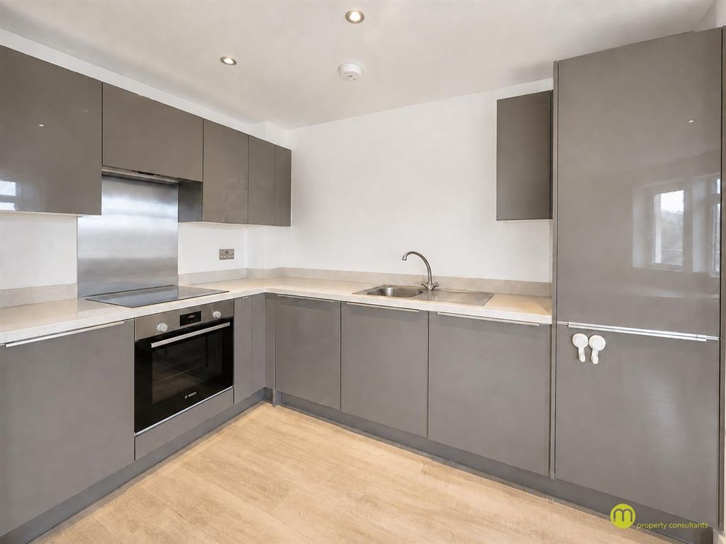Property photo 3 of 18 1000055538.Png