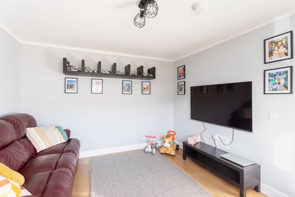 Property photo 3 of 22