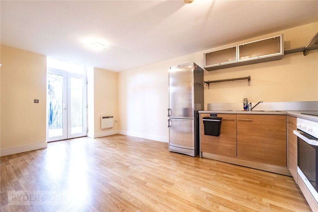 Property photo 3 of 15 Open Plan
