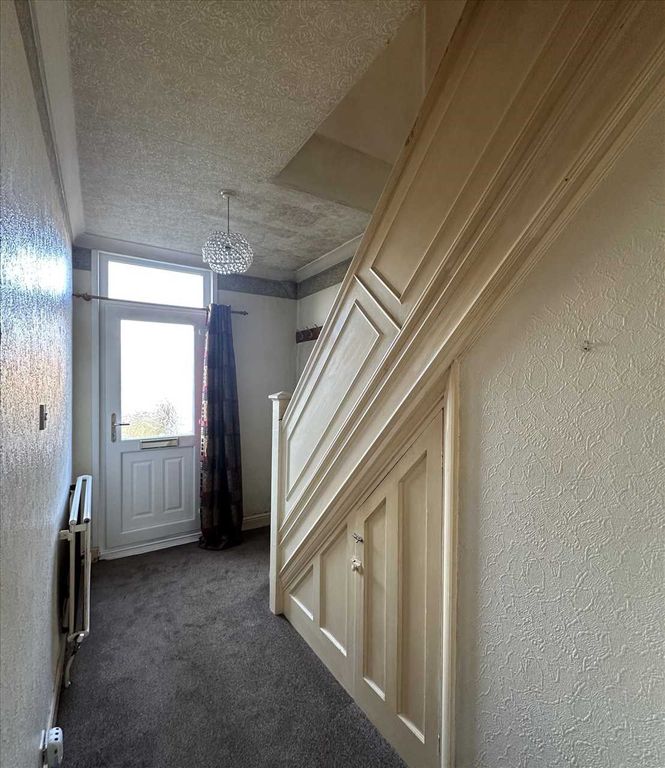 Property photo 2 of 15 Ground Floor