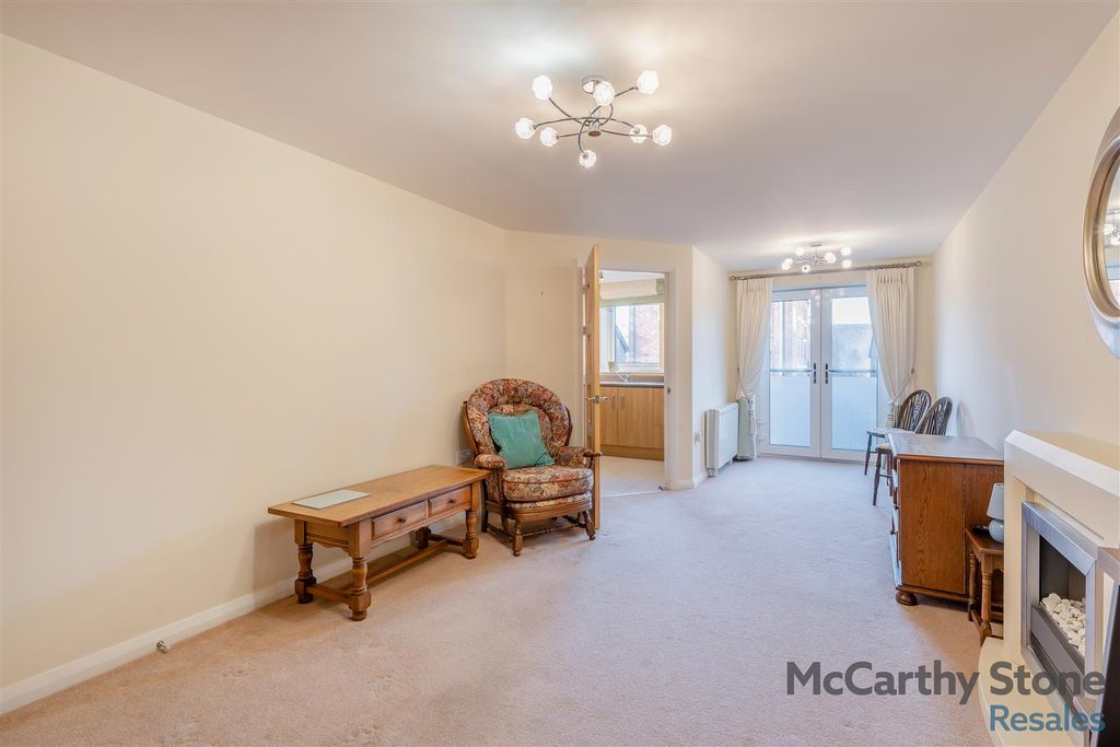 Property photo 3 of 41 8672899-Interior02.Jpg