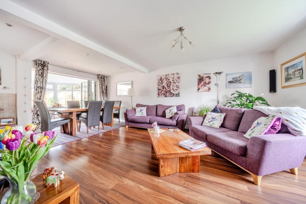 Property photo 3 of 21 Living Room