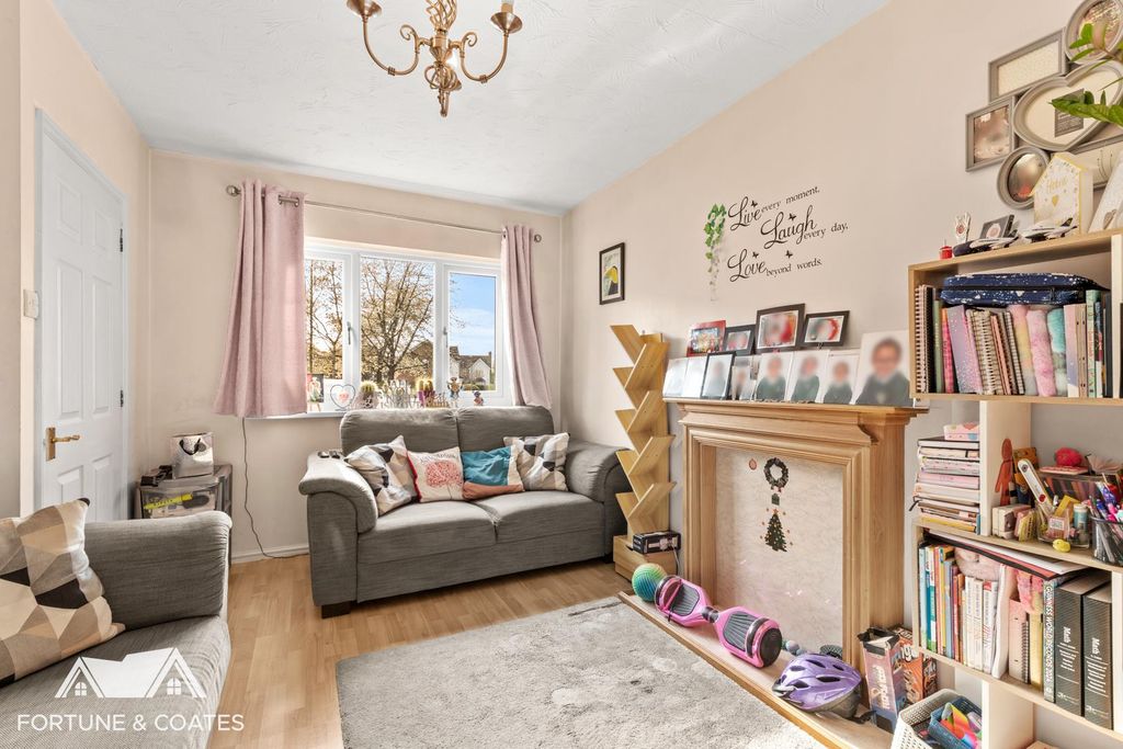 Property photo 3 of 12 Denbygrange_4.Jpg