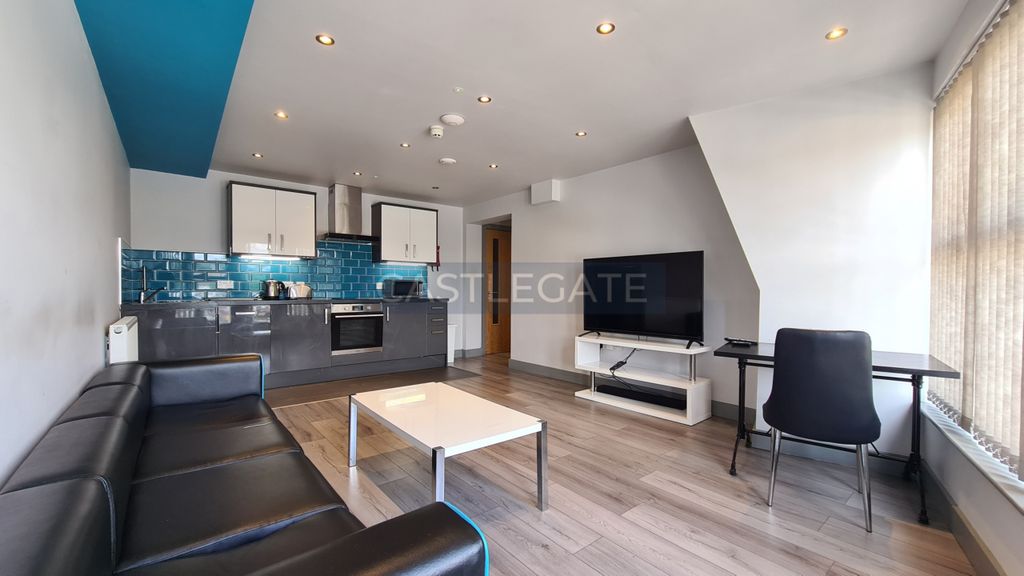 Property photo 2 of 9 Flat 17, Dundas Works, 15-17 Upperhead Row, Huddersfield, HD1 2Hn (4)