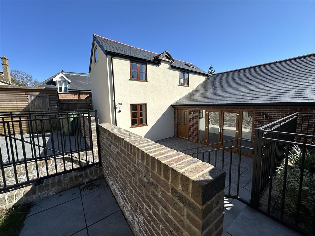 Property photo 1 of 16 Img_0573.Jpg