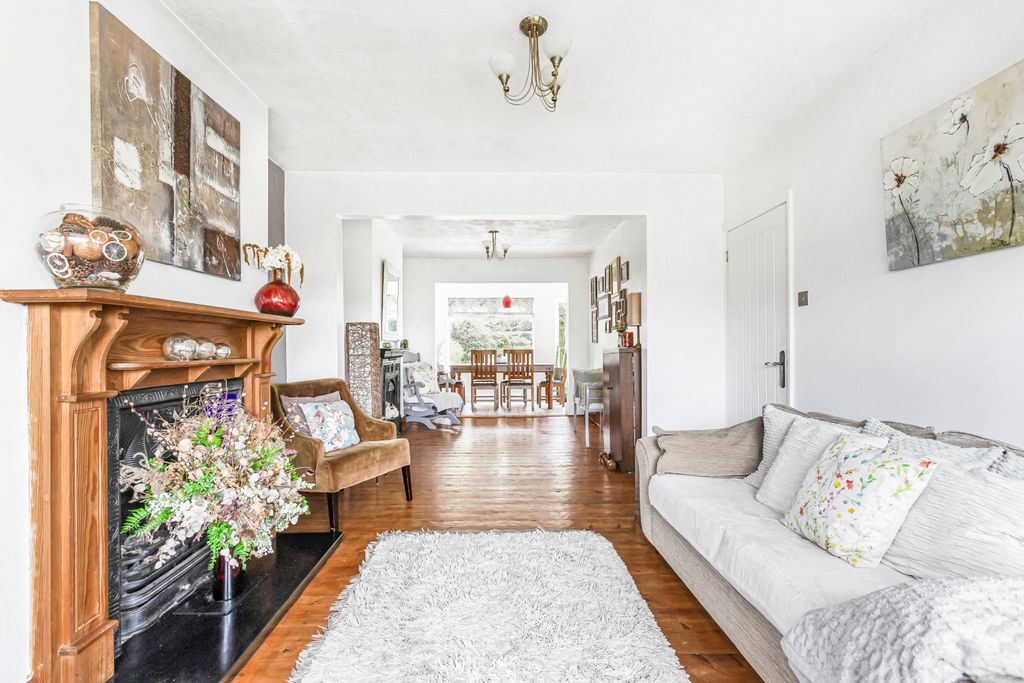 Property photo 2 of 17 92_80717