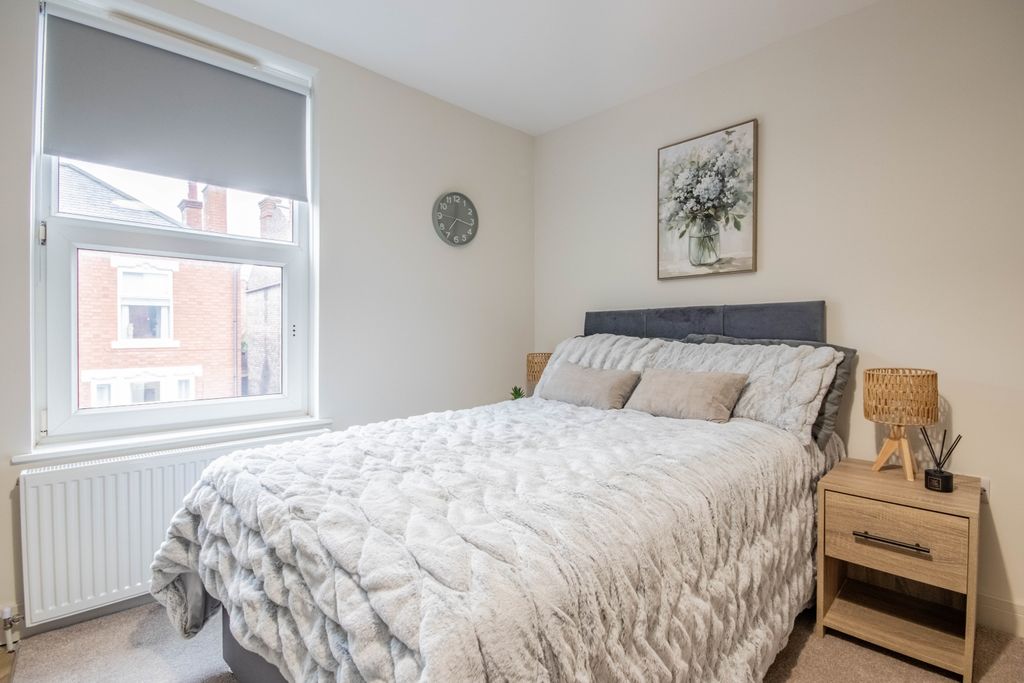 Property photo 1 of 8 E