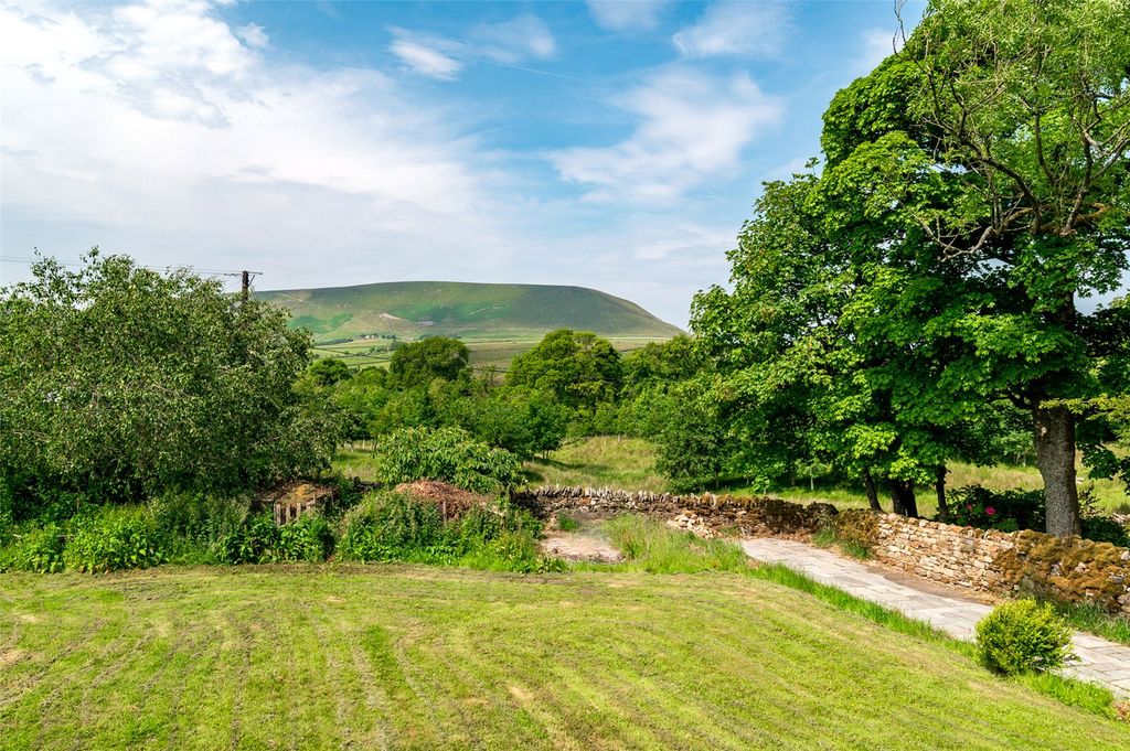 Property photo 3 of 67 Garden