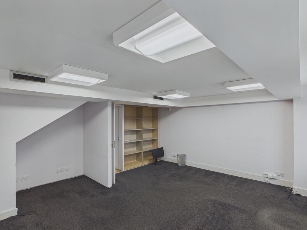 Property photo 3 of 11 Photo 17