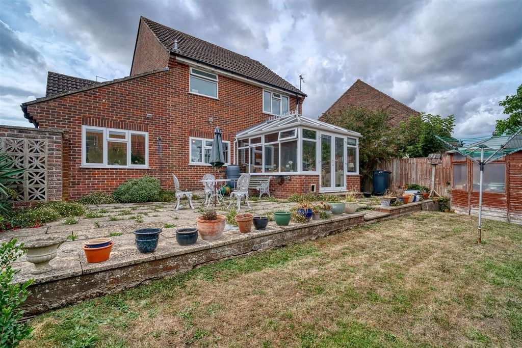 Property photo 2 of 9