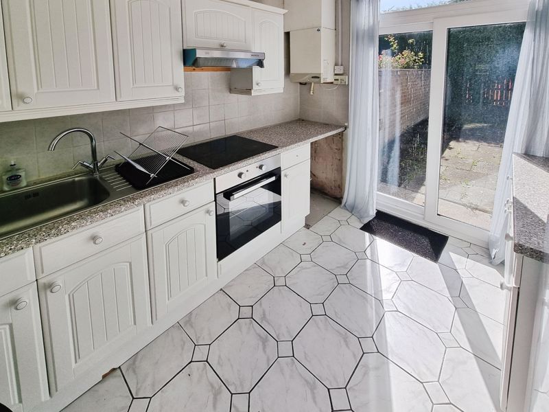 Property photo 3 of 8 Photo 6