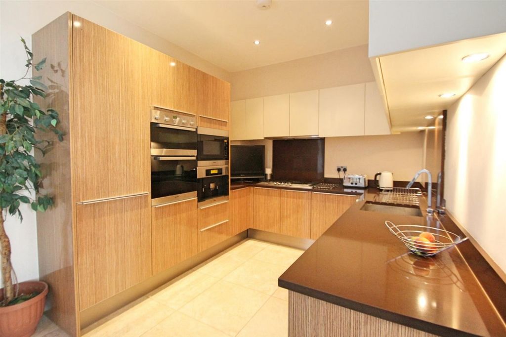 Property photo 1 of 13 Kitchen