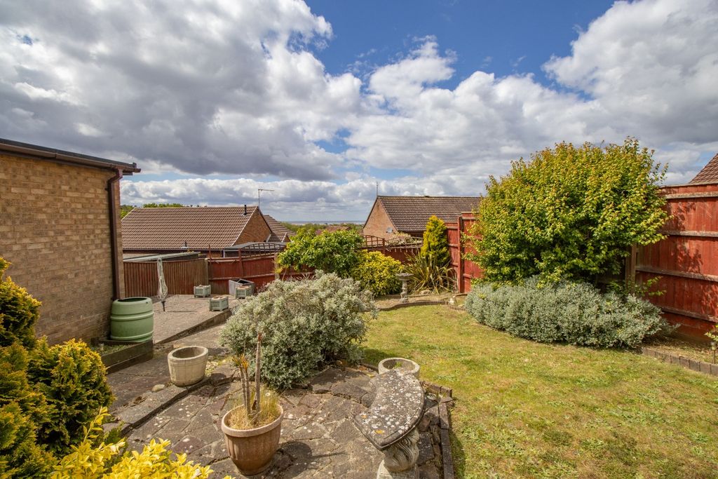 Property photo 2 of 28 5127025
