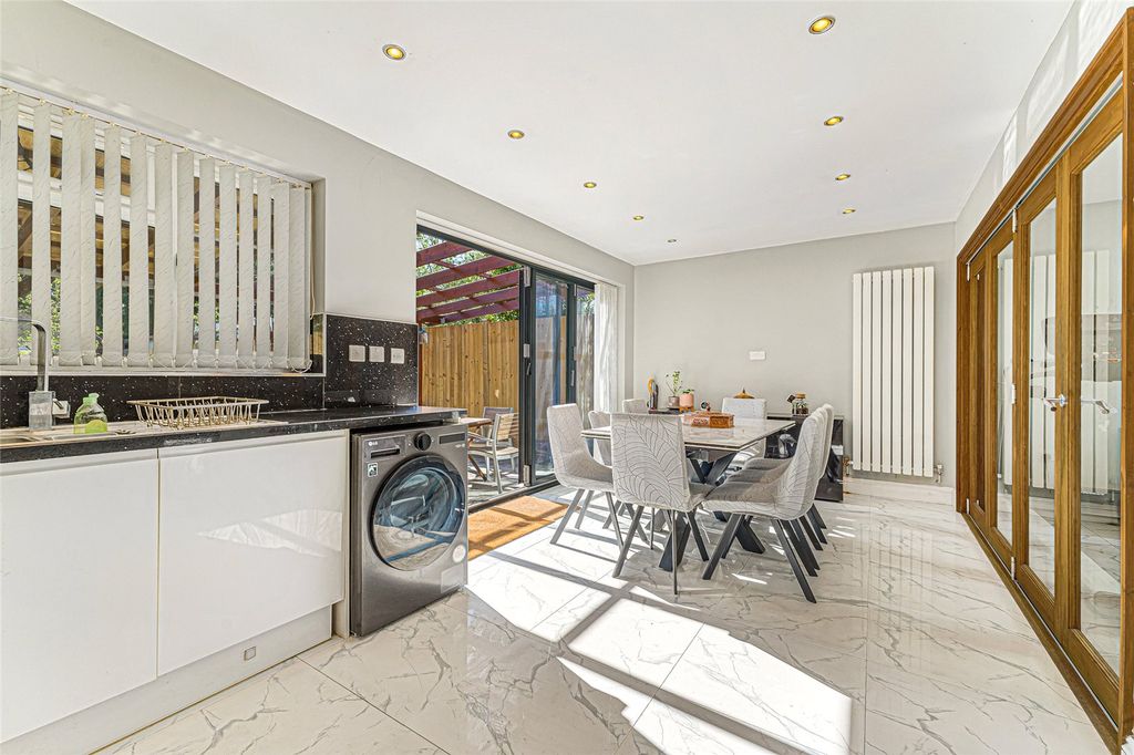 Property photo 3 of 21 Picture No. 42