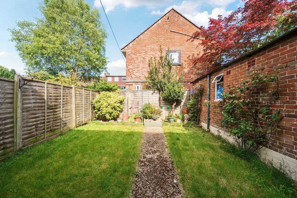 Property photo 2 of 24