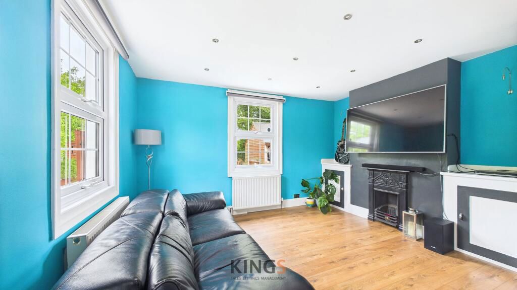 Property photo 2 of 18