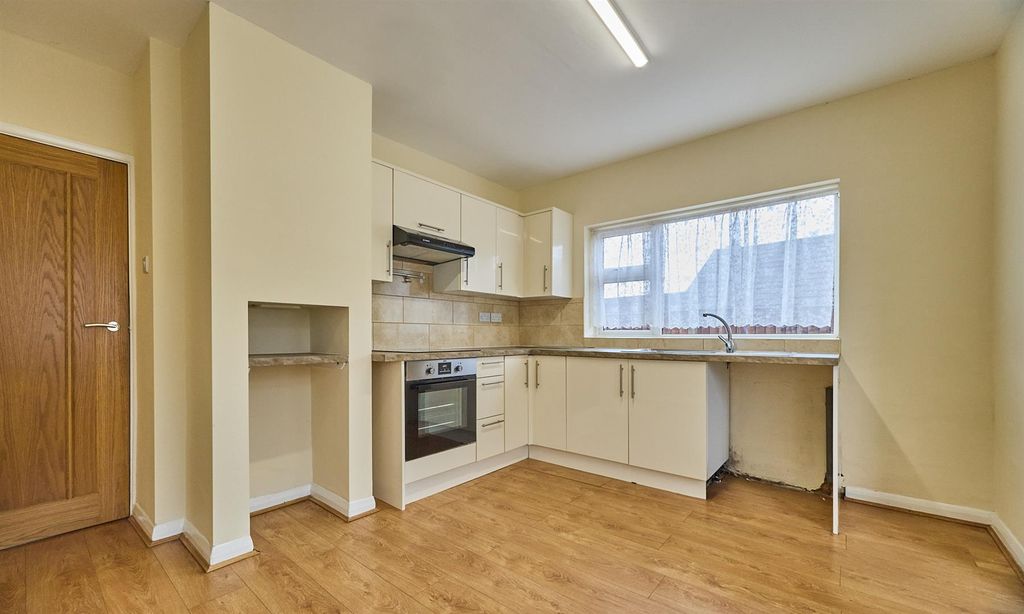 Property photo 3 of 10 Sharpless Road 5.Jpg