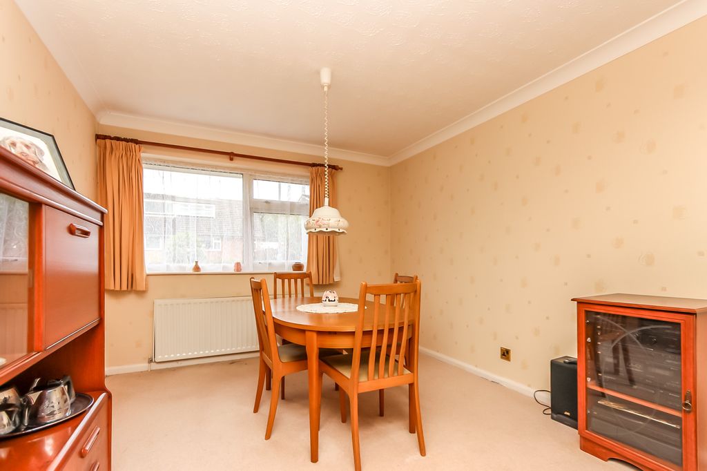 Property photo 3 of 12 Dining Area