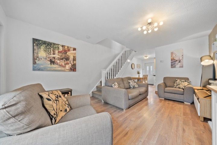 Property photo 2 of 24