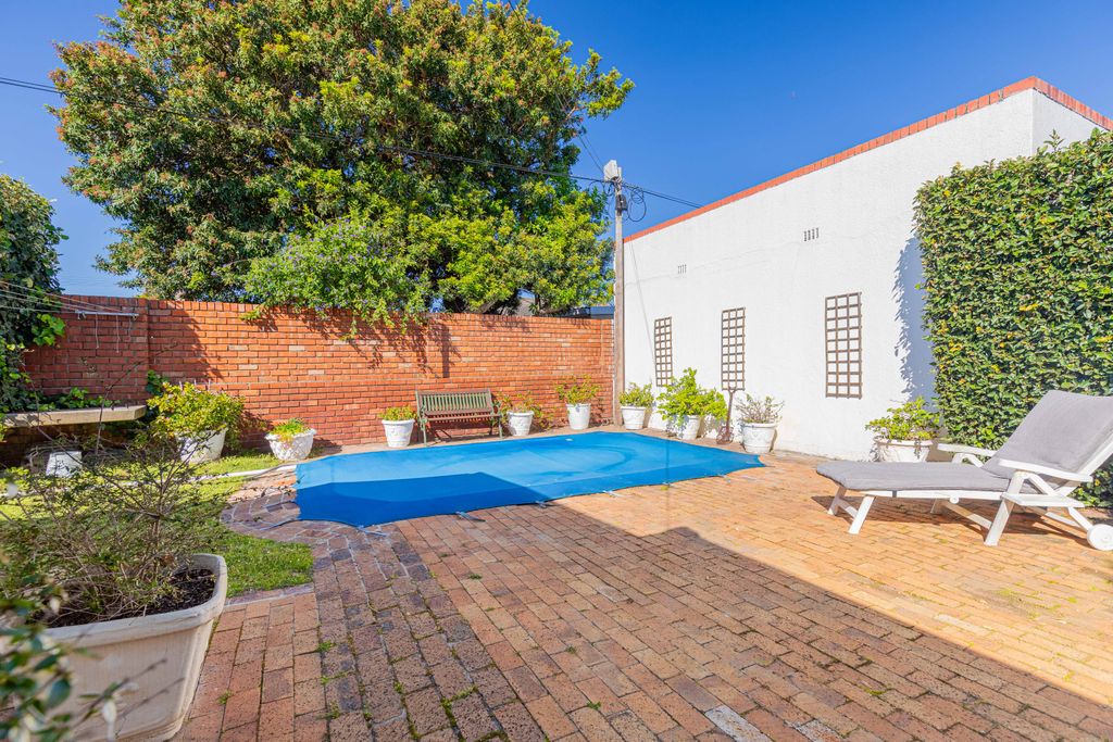 Property photo 3 of 31
