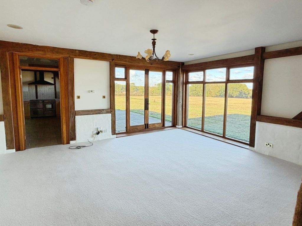 Property photo 3 of 30 Pbox-Img.Jpg