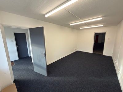 Property photo 3 of 7 Photo 12