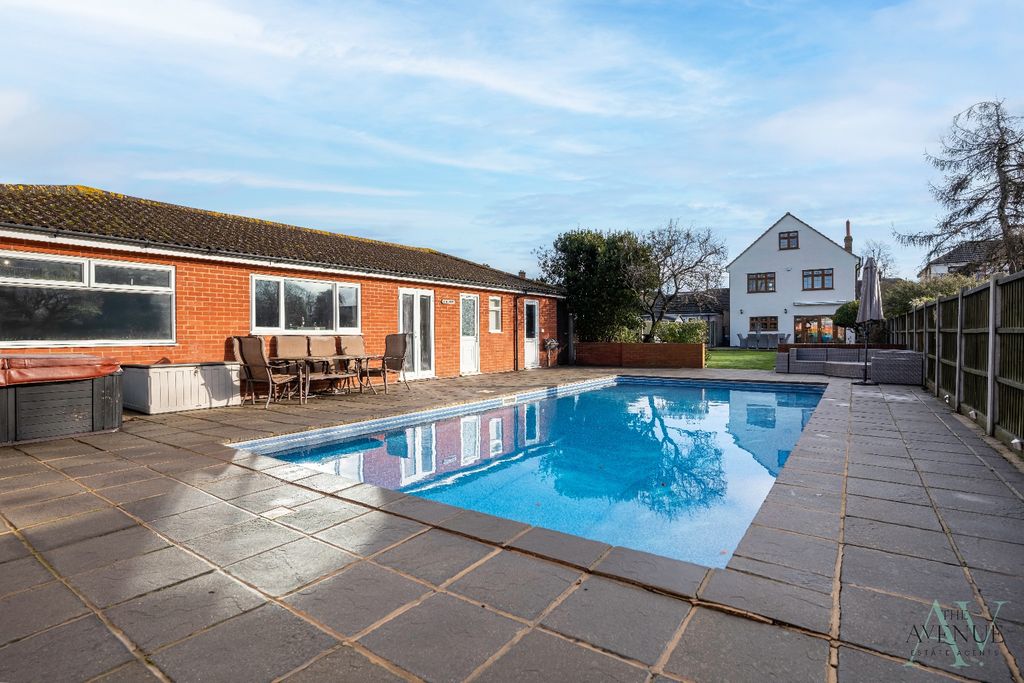 Property photo 1 of 21 4861052