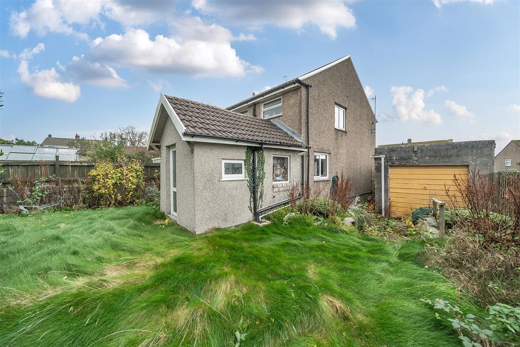 Property photo 3 of 17 1372464-3-6900F091E5Cb8.Jpg