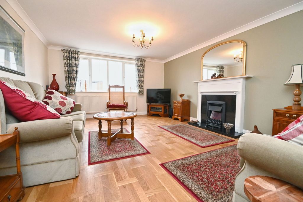 Property photo 1 of 27
