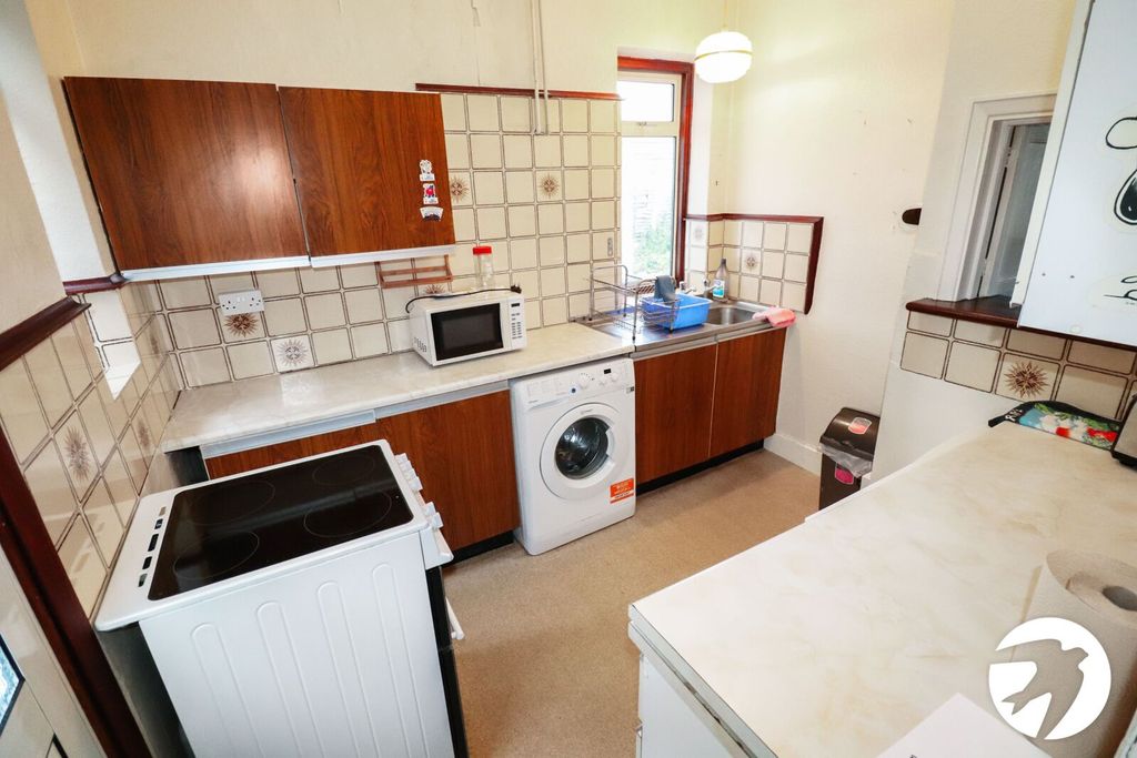 Property photo 3 of 17 Picture No. 11