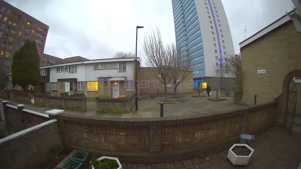 Property photo 1 of 3