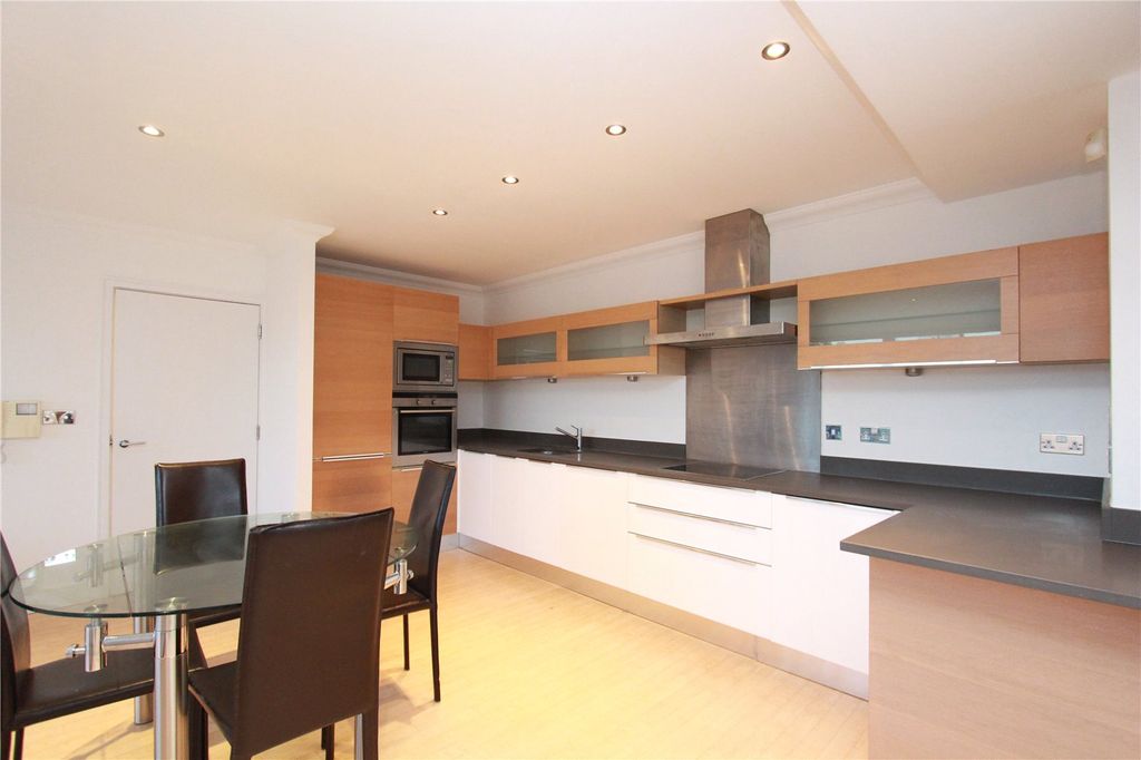 Property photo 2 of 6 Picture No. 20