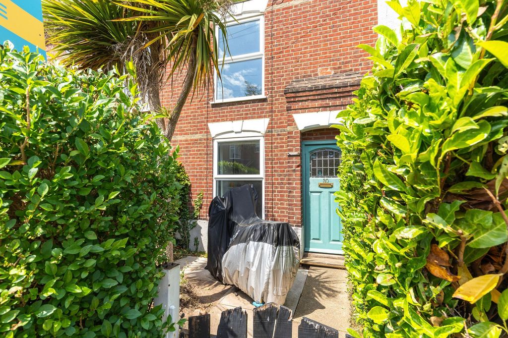 Property photo 1 of 18