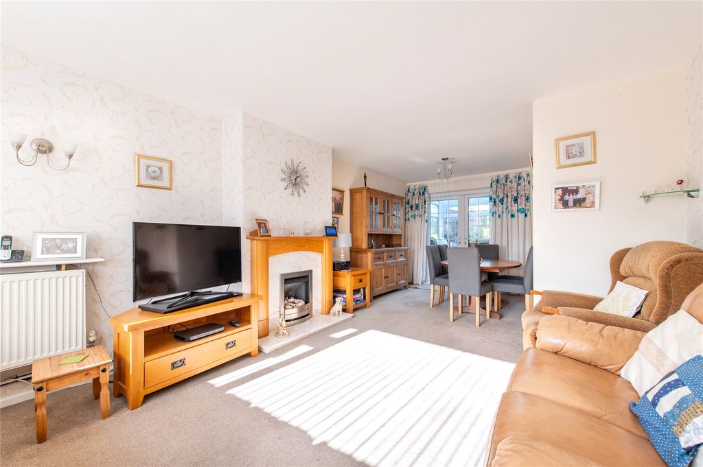 Property photo 3 of 21 Picture No. 06