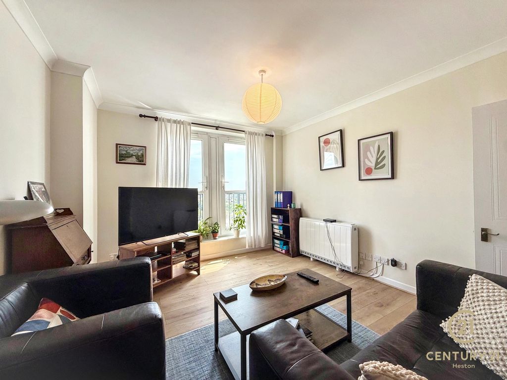 Property photo 2 of 10