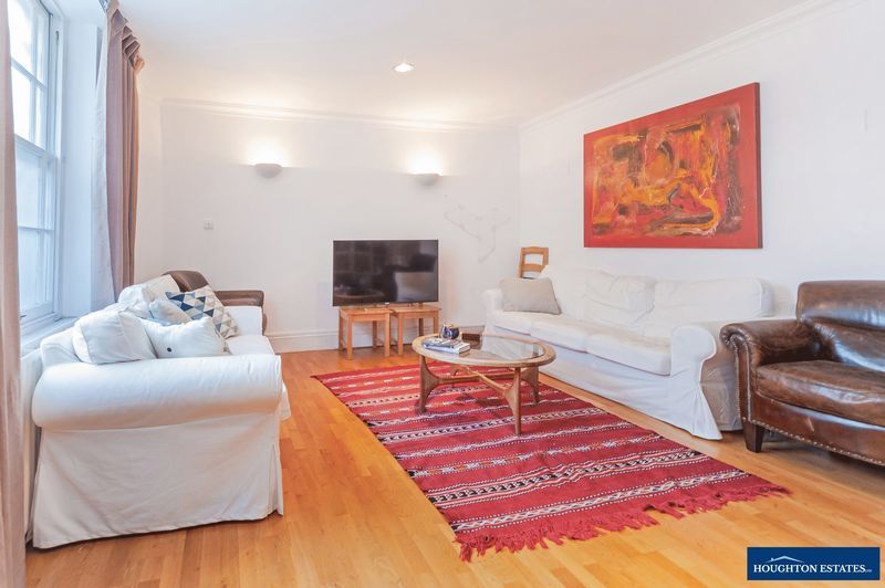 Property photo 3 of 8 Photo 14