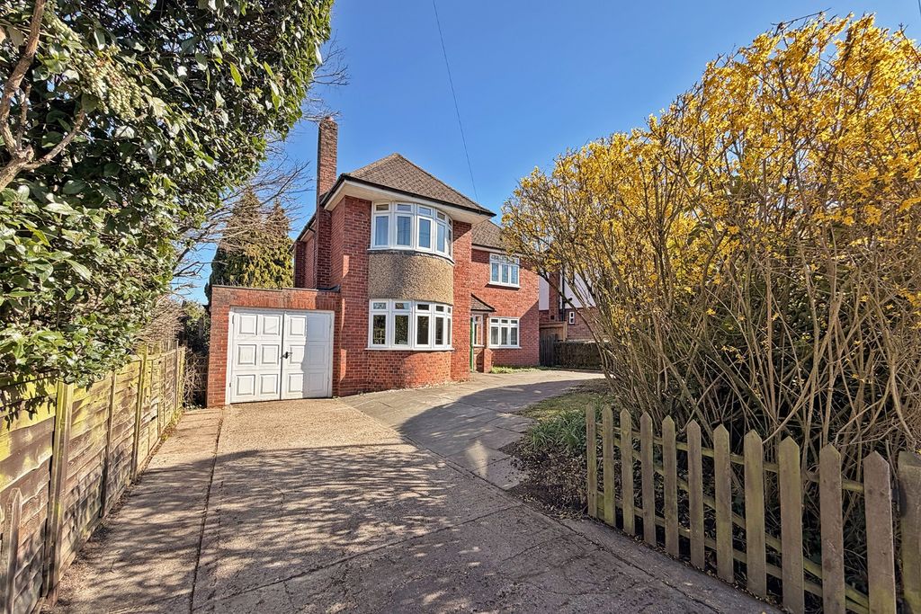 Property photo 2 of 11 4991743