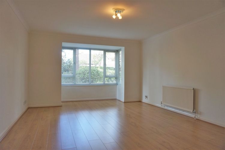 Property photo 1 of 8 9